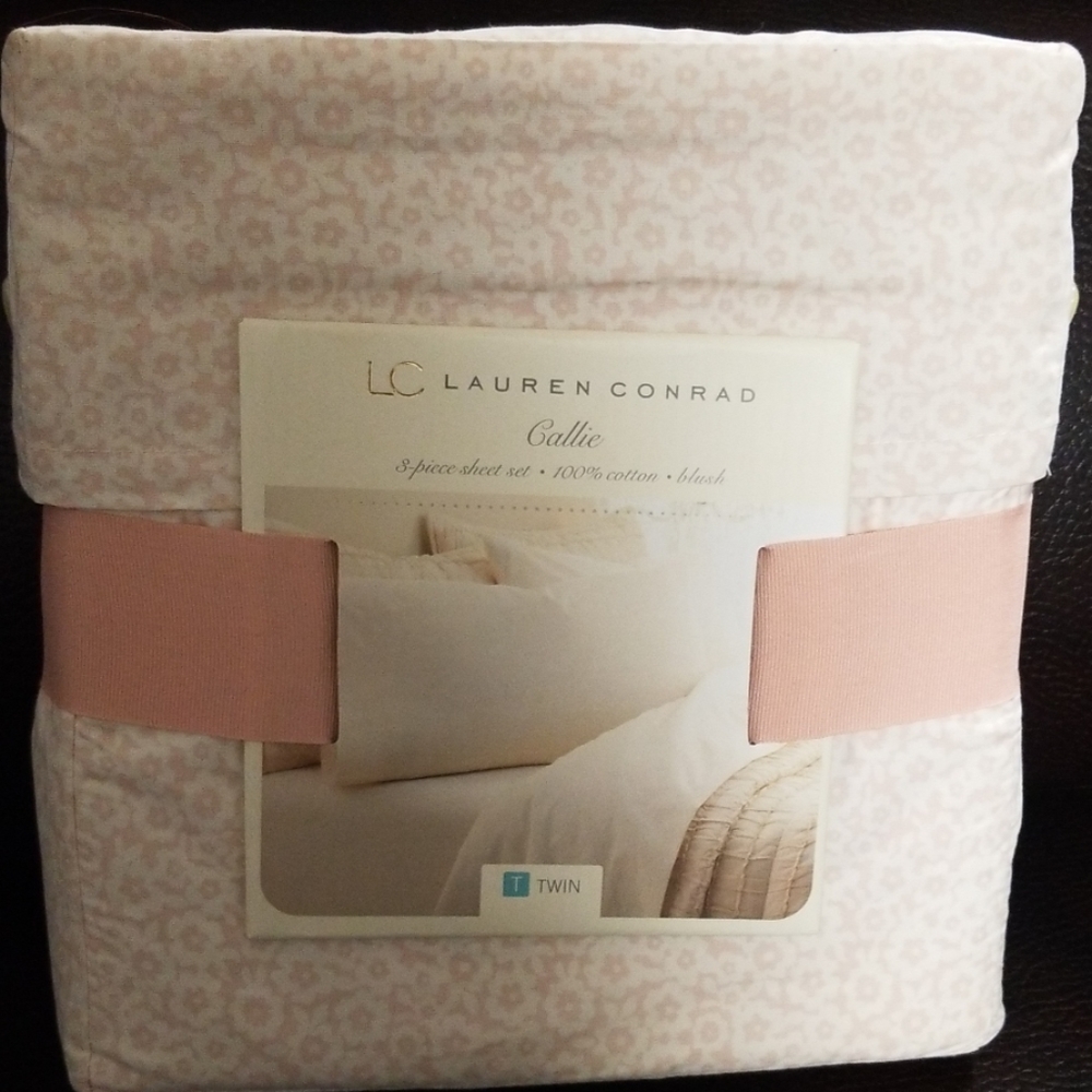 3 piece sheet set 100% cotton.